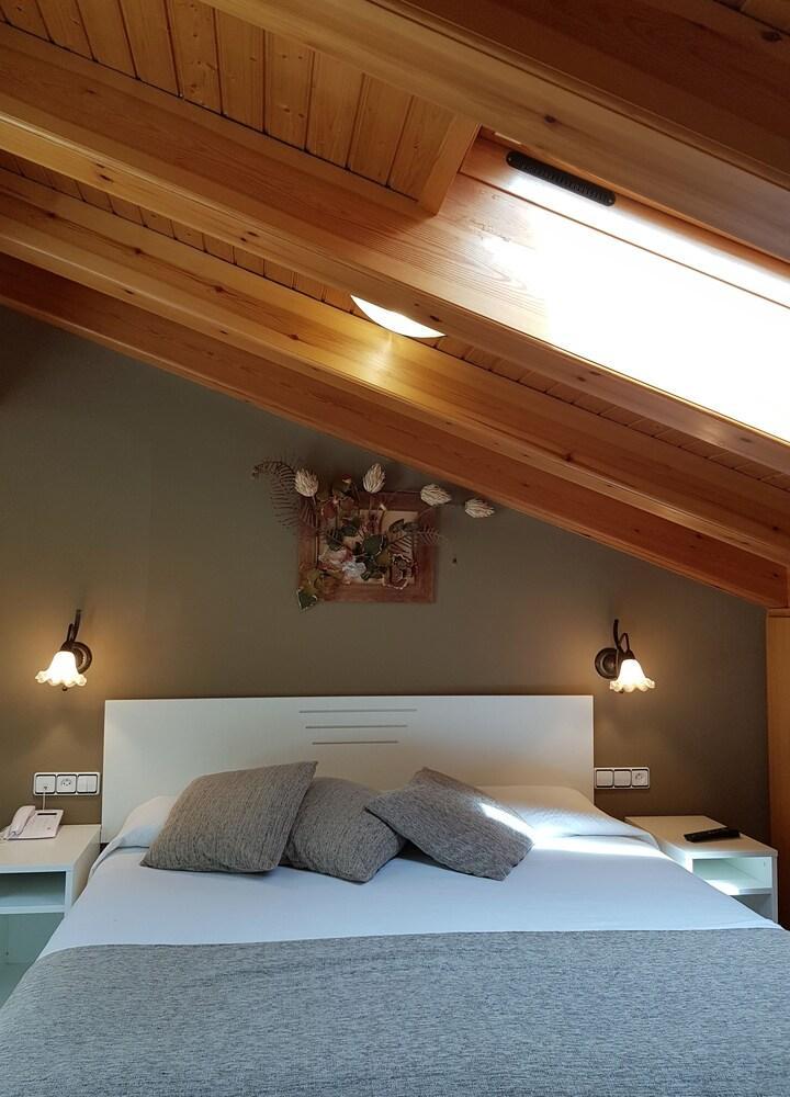 קמפרודון Hotel Sant Roc מראה חיצוני תמונה
