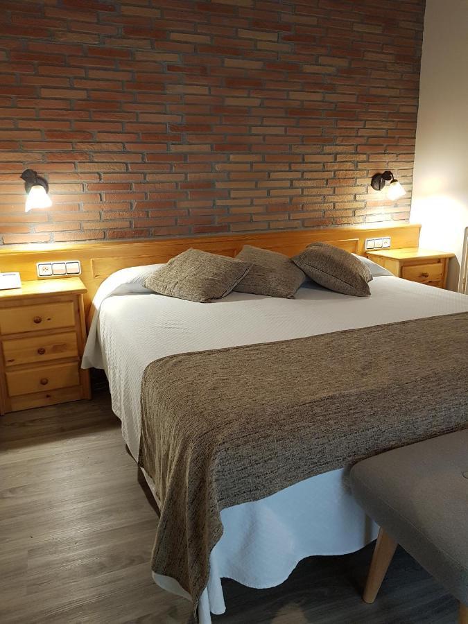 קמפרודון Hotel Sant Roc מראה חיצוני תמונה