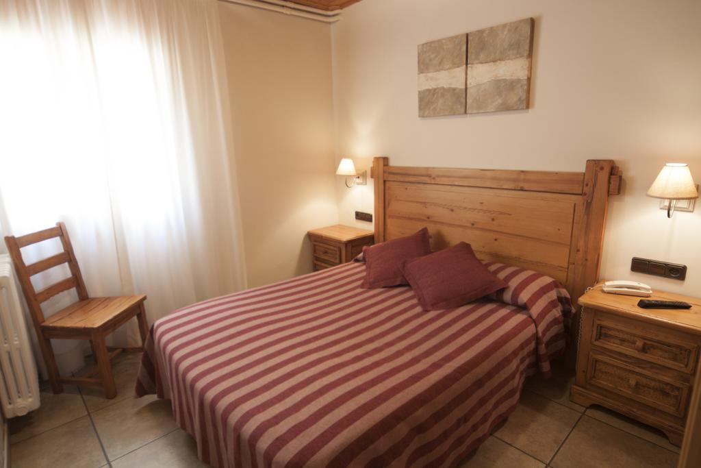 קמפרודון Hotel Sant Roc מראה חיצוני תמונה