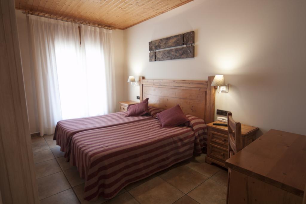 קמפרודון Hotel Sant Roc מראה חיצוני תמונה