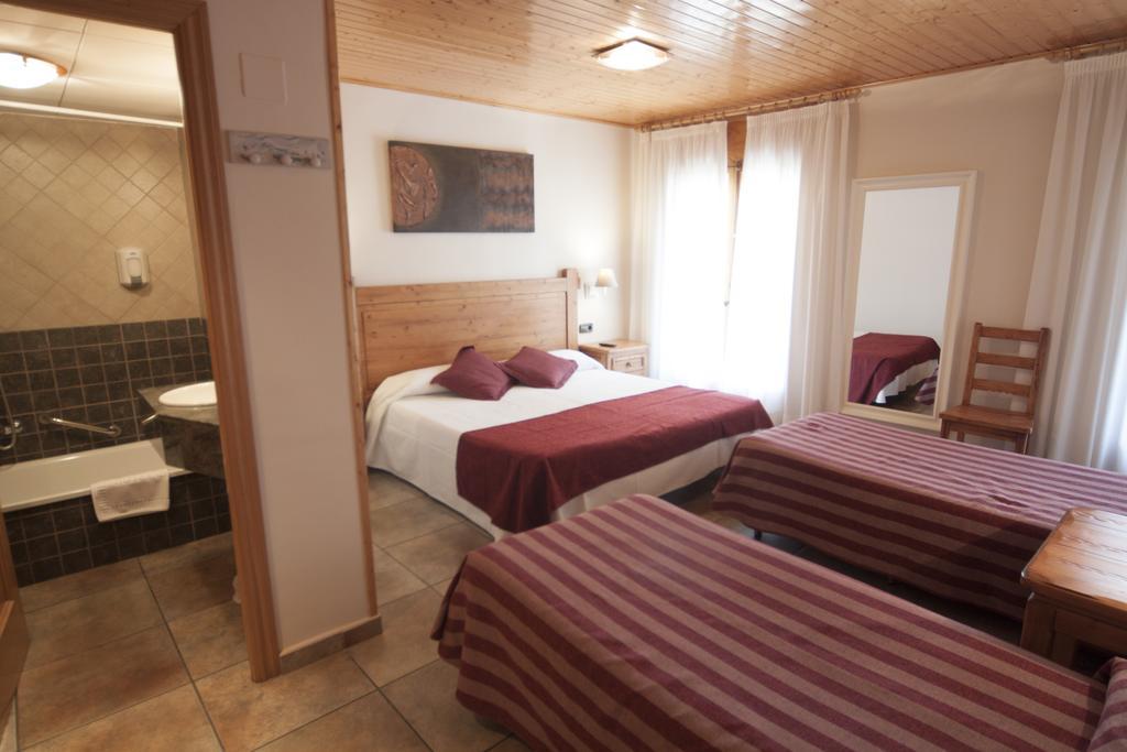 קמפרודון Hotel Sant Roc מראה חיצוני תמונה