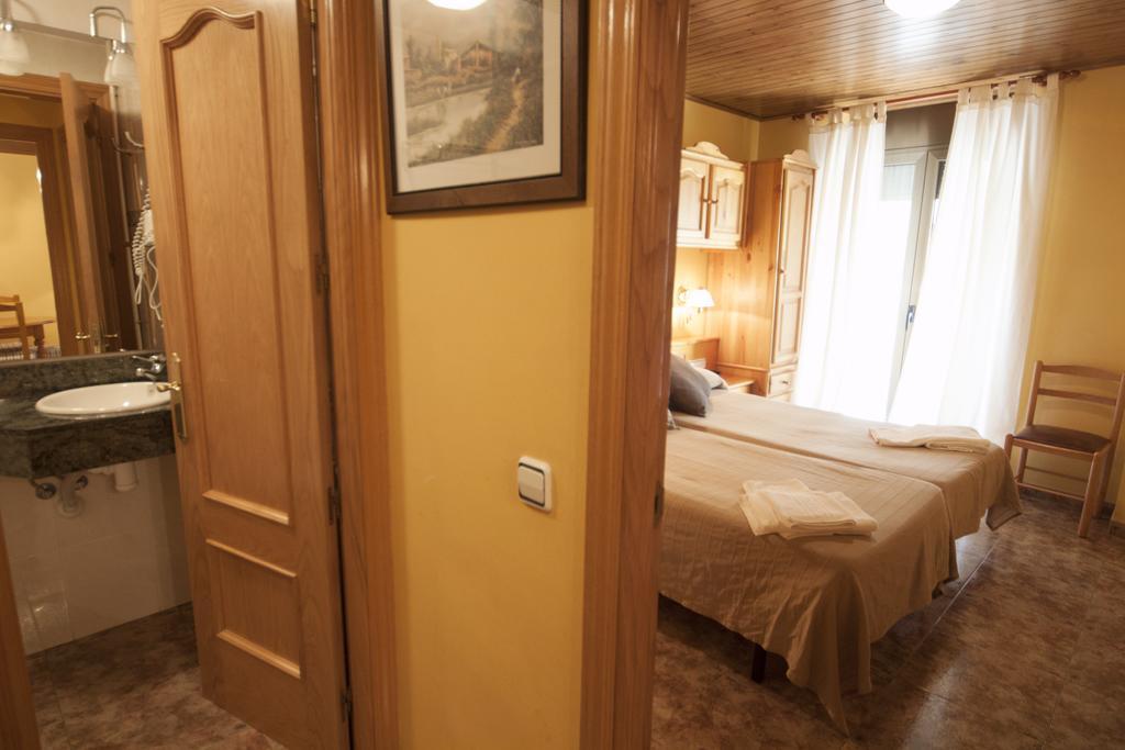 קמפרודון Hotel Sant Roc מראה חיצוני תמונה