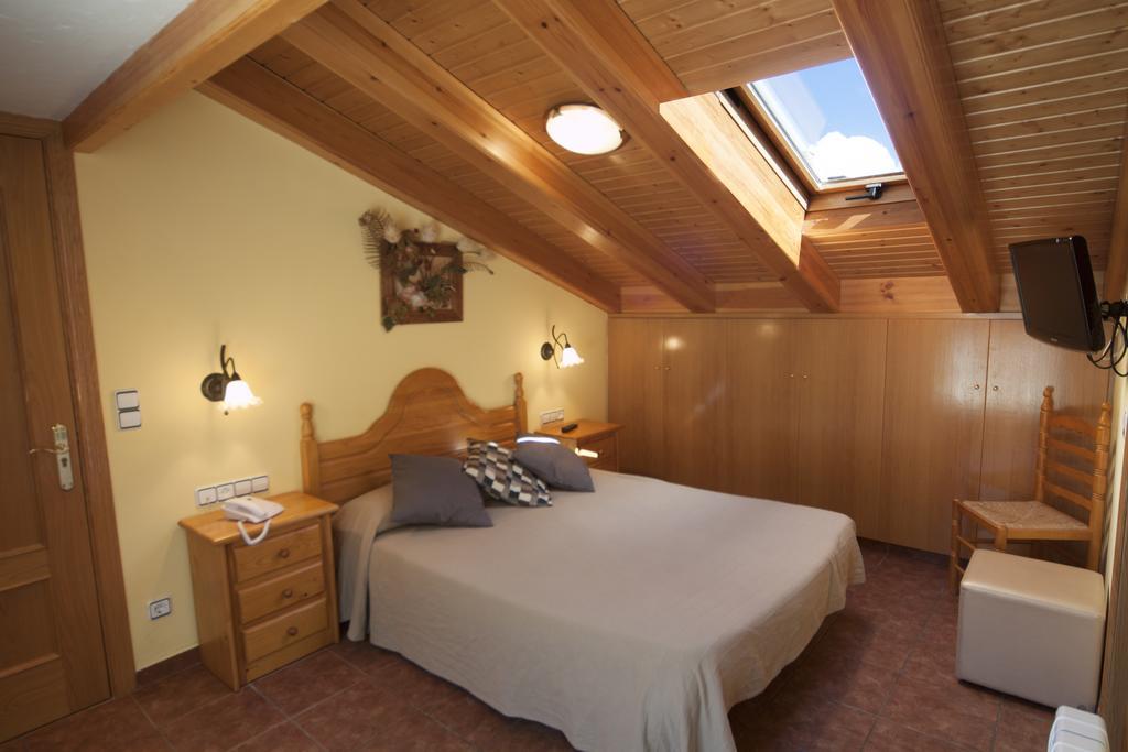 קמפרודון Hotel Sant Roc מראה חיצוני תמונה
